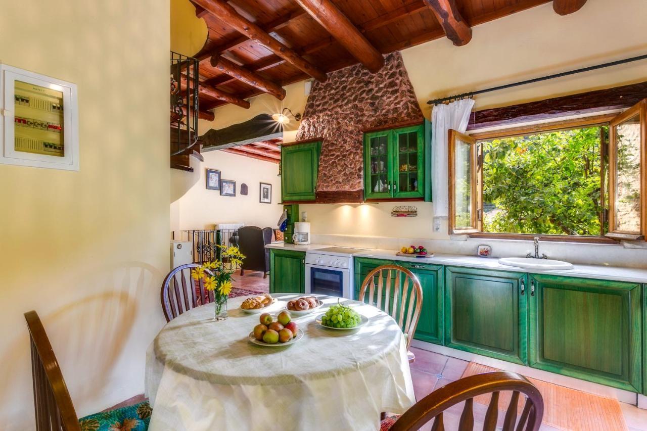 Ifigenia Lux Maisonette In Oldtown And Villas In Theriso Vilage 14 Km Outside Of Chania Chania  Exterior foto